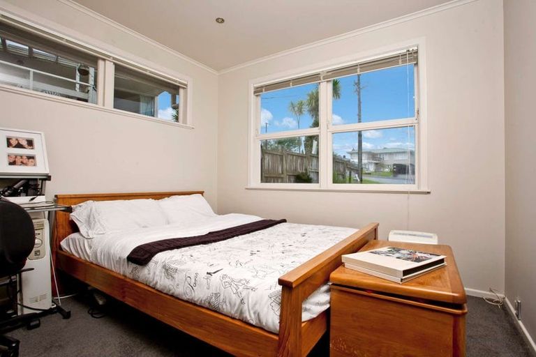Photo of property in 13 James Street, Glenfield, Auckland, 0629