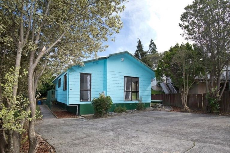Photo of property in 10 Frosses Place, Massey, Auckland, 0614