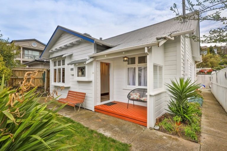 Photo of property in 30 Waimea Road, Nelson South, Nelson, 7010