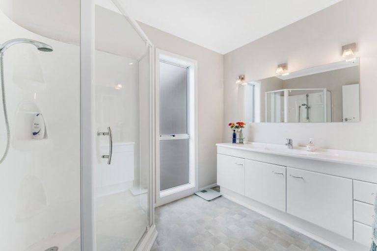 Photo of property in 11 Drake Street, Howick, Auckland, 2014