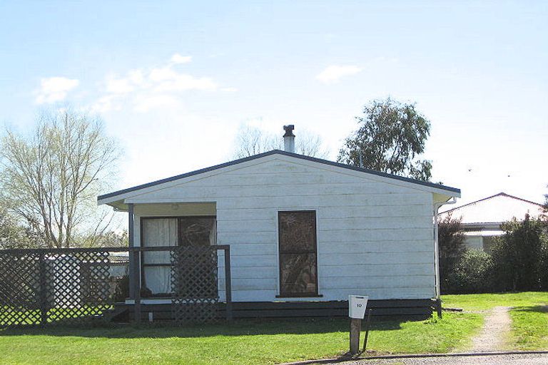 Photo of property in 10 Redwood Drive, Waipukurau, 4200