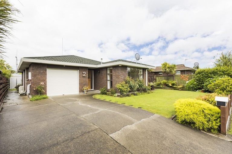 Photo of property in 2 Huhana Court, Hokowhitu, Palmerston North, 4410