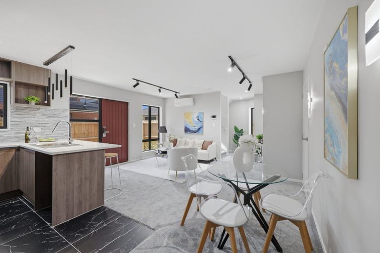 Photo of property in 716a Massey Road, Mangere, Auckland, 2022