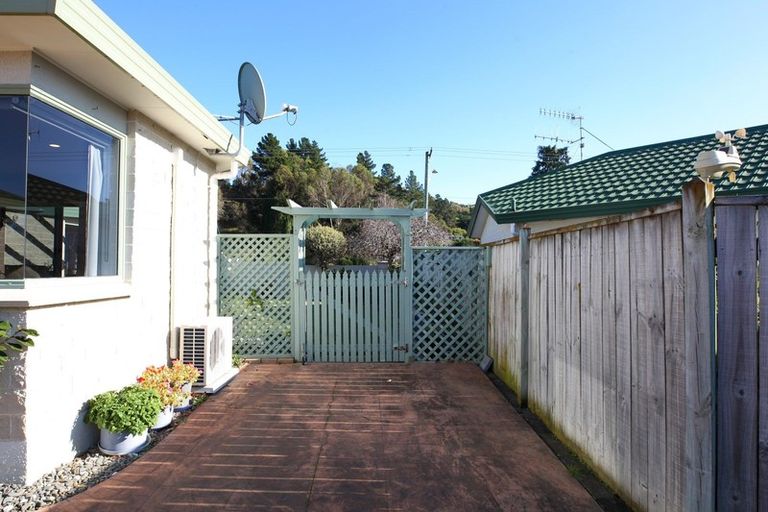 Photo of property in 6a Dules Walk, Taradale, Napier, 4112