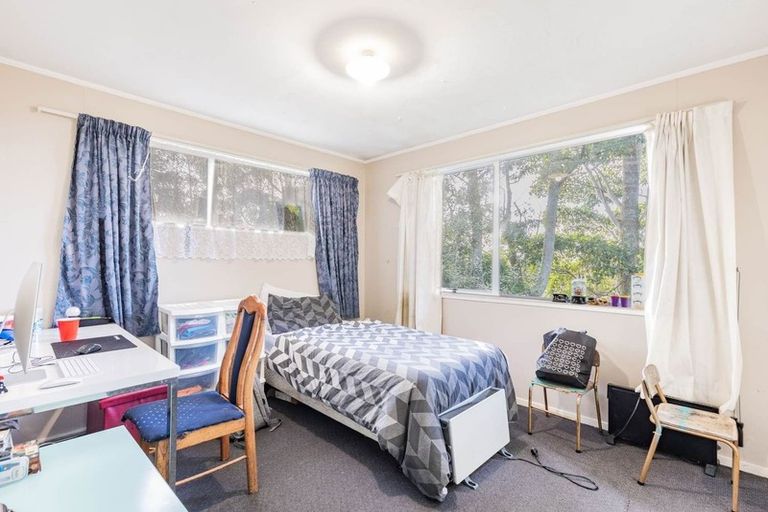 Photo of property in 11 Kilcar Place, Massey, Auckland, 0614