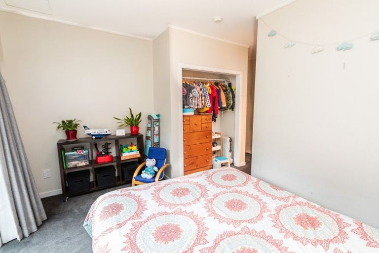 Photo of property in 2 Akatea Street, Berhampore, Wellington, 6023