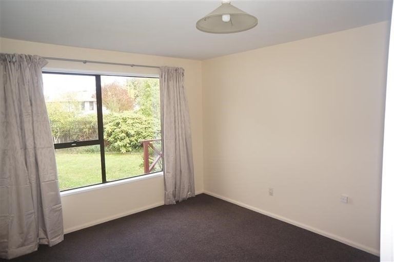 Photo of property in 12 Hegan Place, Rangiora, 7400