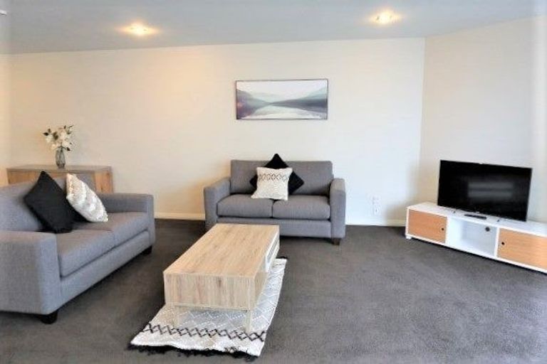 Photo of property in St James Courts, 5/77 Gloucester Street, Christchurch Central, Christchurch, 8013