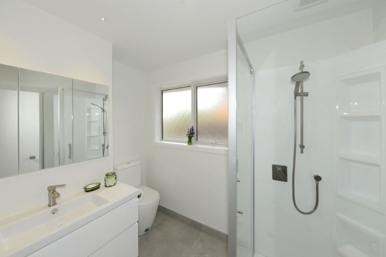 Photo of property in 11 Ludecke Place, Sockburn, Christchurch, 8042