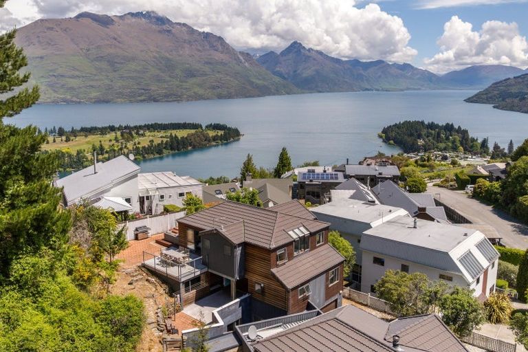 Photo of property in 12b Windsor Place, Queenstown, 9300