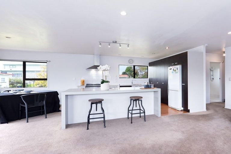 Photo of property in 75 Yorke Road, Haruru, 0204