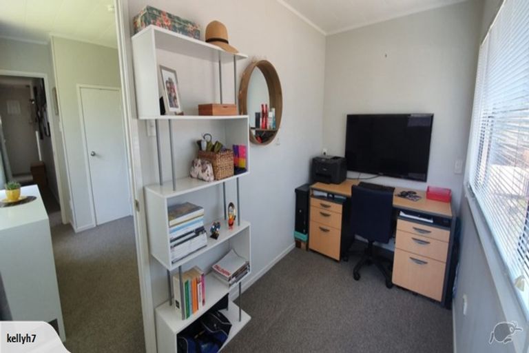 Photo of property in 3 Mckinstry Avenue, Mangere East, Auckland, 2024