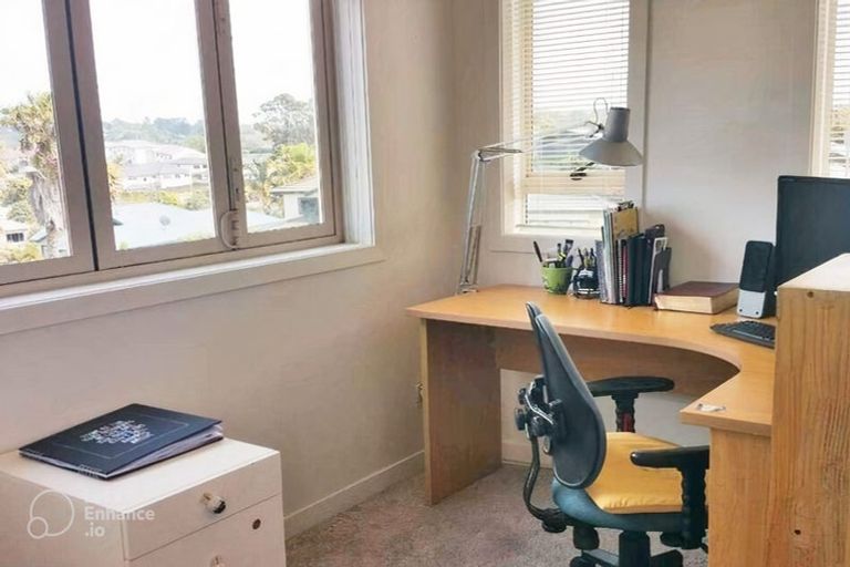 Photo of property in 6 Ponderosa Drive, Oteha, Auckland, 0632