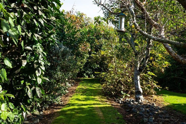 Photo of property in 80 Koutunui Road, Athenree, Katikati, 3177