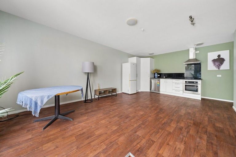 Photo of property in 121 Constable Street, Newtown, Wellington, 6021