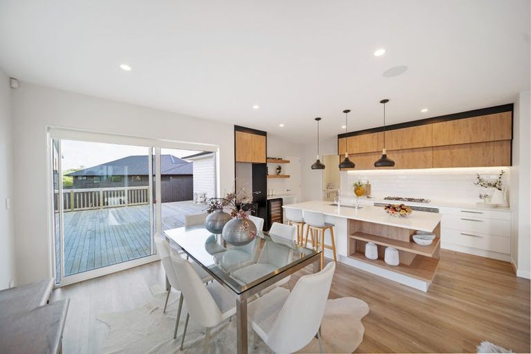 Photo of property in 78 Hayfield Way, Karaka, Papakura, 2113