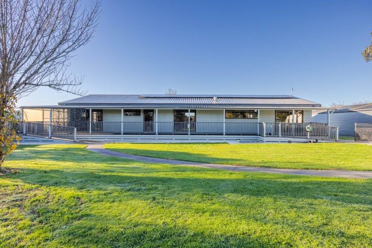 Photo of property in 20 Shanly Street, Waipawa, 4210