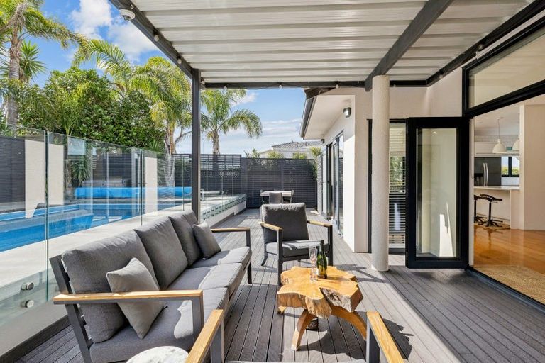 Photo of property in 5 Caversham Drive, Torbay, Auckland, 0630