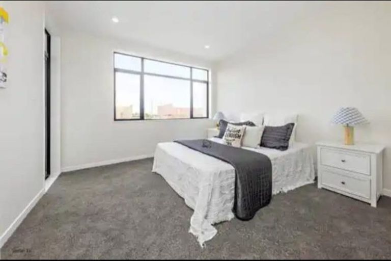 Photo of property in 30 Ingram Street, Papakura, 2110