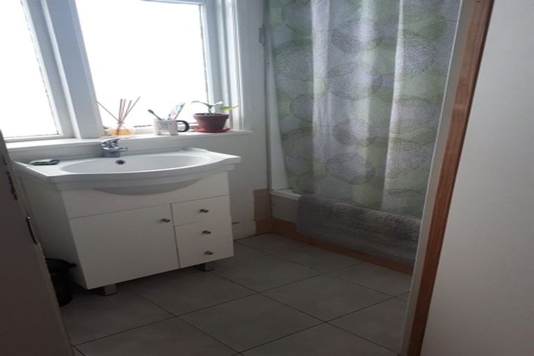 Photo of property in 147a Onepu Road, Lyall Bay, Wellington, 6022