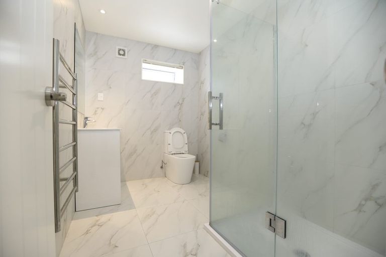 Photo of property in 674a East Coast Road, Pinehill, Auckland, 0630