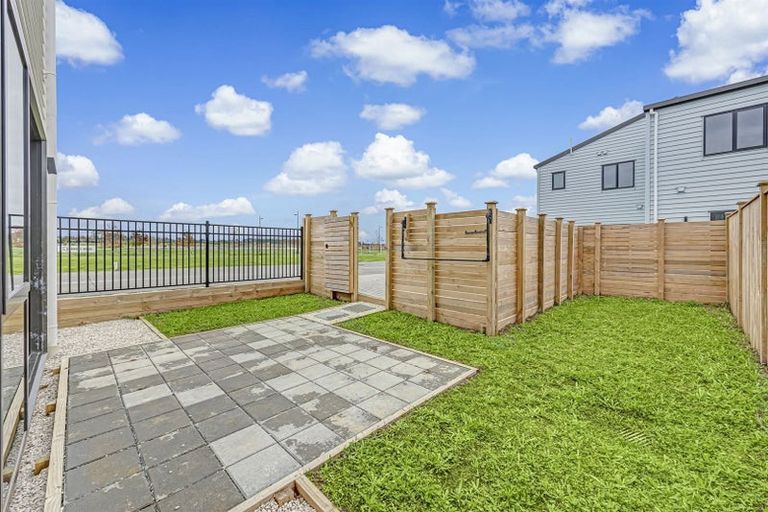 Photo of property in 1 Faithful Drive, Karaka, Papakura, 2113