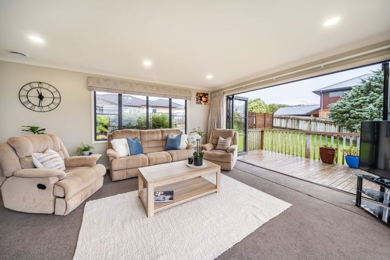 Photo of property in 9 Colin Guppy Crescent, Riverstone Terraces, Upper Hutt, 5018