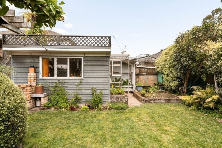 Photo of property in 21 Willow Street, Tauranga, 3110