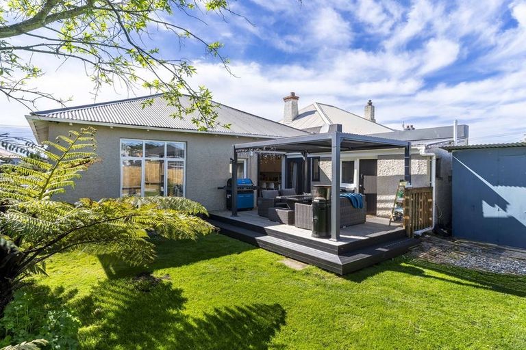 Photo of property in 18 Alma Street, Saint Kilda, Dunedin, 9012
