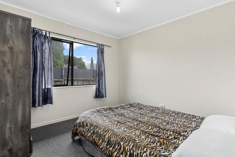Photo of property in 125 Bruce Mclaren Road, Henderson, Auckland, 0612