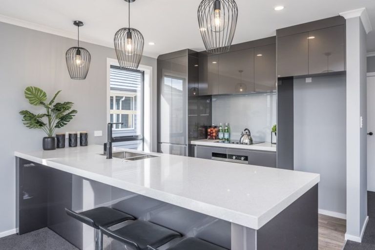 Photo of property in 10 Paioke Street, Waikanae, 5036