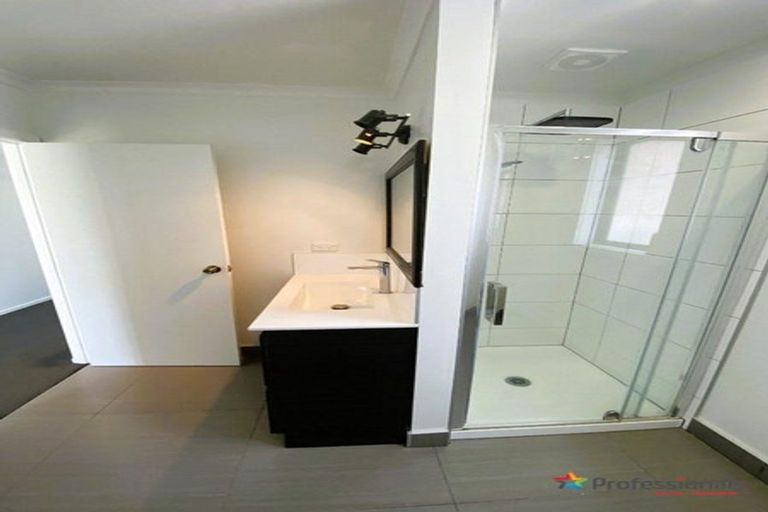 Photo of property in 1/10 Avis Avenue, Papatoetoe, Auckland, 2025