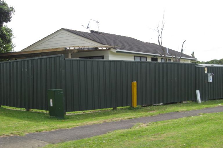 Photo of property in 1 Mikasa Place, Mangere, Auckland, 2022