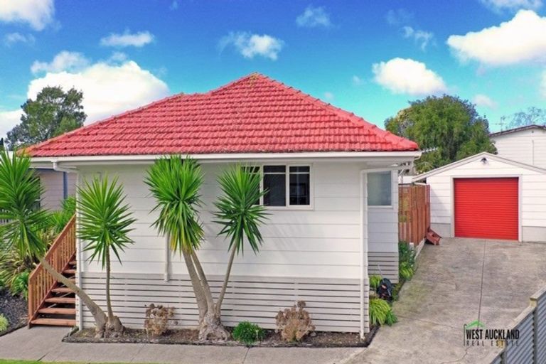 Photo of property in 40 Hindmarsh Street, Henderson, Auckland, 0612