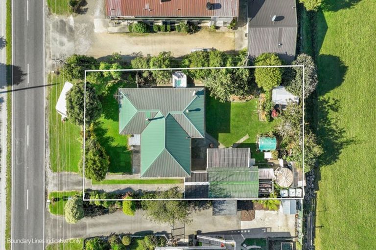 Photo of property in 684 Abel Tasman Drive, Clifton, Takaka, 7183