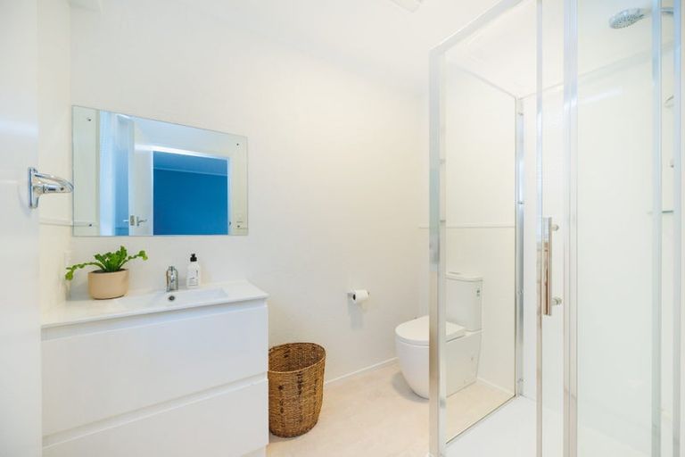 Photo of property in 37 Waterloo Crescent, Hokowhitu, Palmerston North, 4410