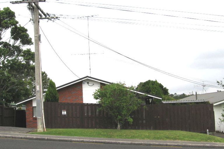 Photo of property in 2/53 Ocean View Road, Hillcrest, Auckland, 0627