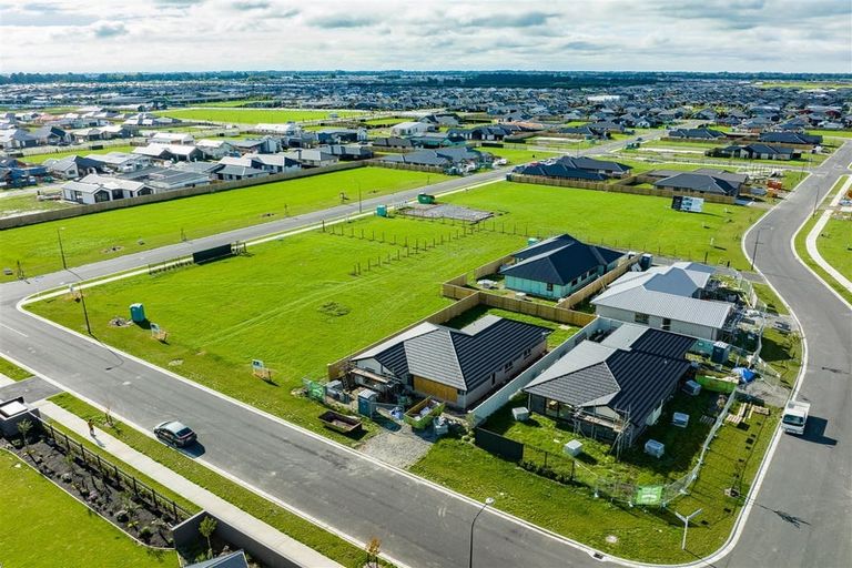 Photo of property in 19 Busby Way, Rolleston, 7614