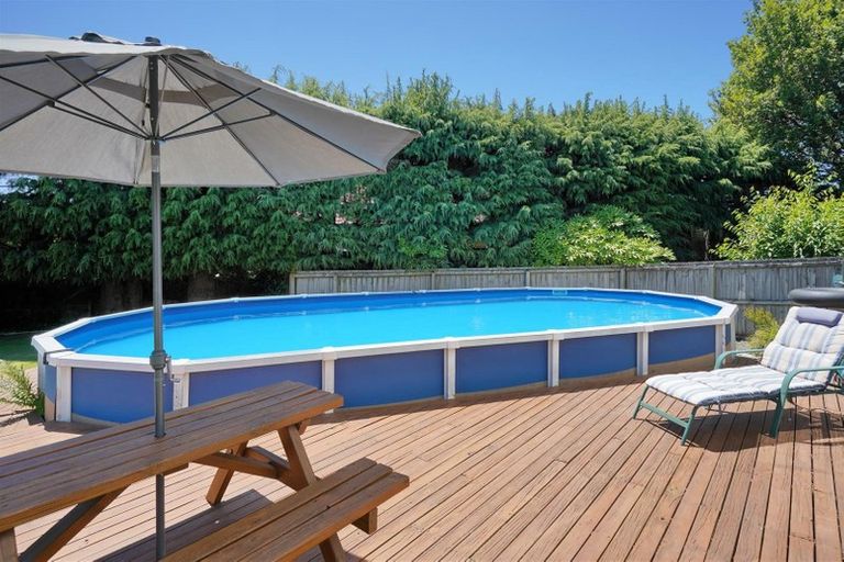 Photo of property in 337c Avonhead Road, Avonhead, Christchurch, 8042