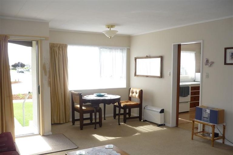 Photo of property in 1/15 Gebbie Road, Taradale, Napier, 4112