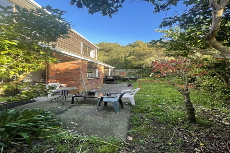 Photo of property in 7 Silverton Place, Churton Park, Wellington, 6037