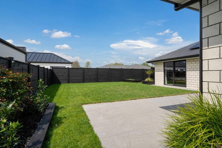 Photo of property in 32 Hugo Shaw Drive, Cambridge, 3434