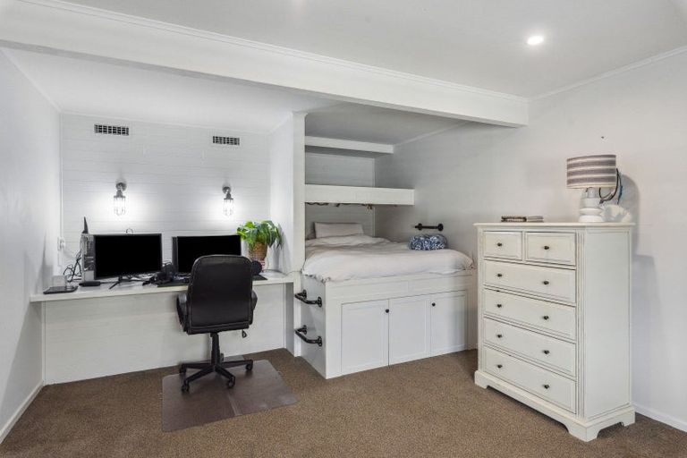 Photo of property in 75 Kohekohe Road, Waikanae, 5036