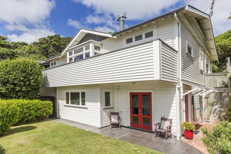 Photo of property in 191 Seatoun Heights Road, Miramar, Wellington, 6022