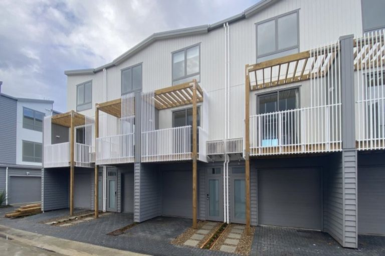 Photo of property in 6/2 Moor Avenue, Te Atatu Peninsula, Auckland, 0610