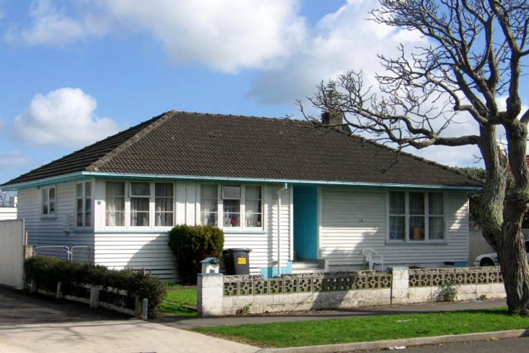 Photo of property in 16 Cardiff Street, Awapuni, Palmerston North, 4412