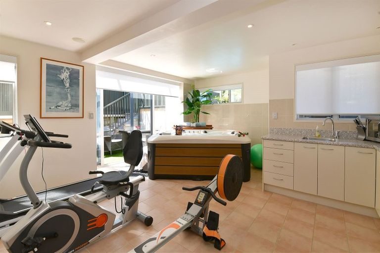 Photo of property in 44 Marellen Drive, Red Beach, 0932