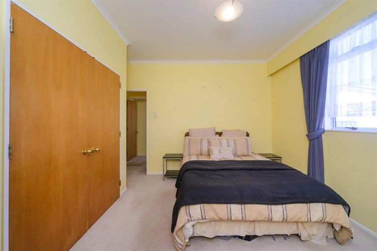 Photo of property in 20 Ross Street, Marton, 4710