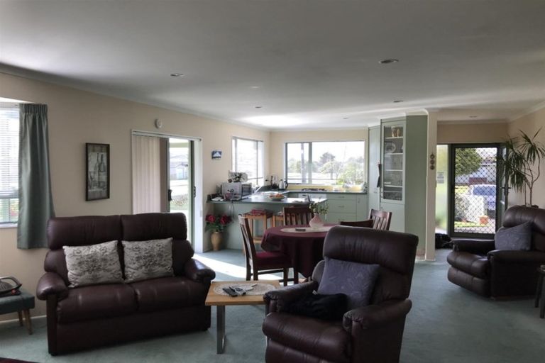 Photo of property in 27 Juliet Street, Stratford, 4332