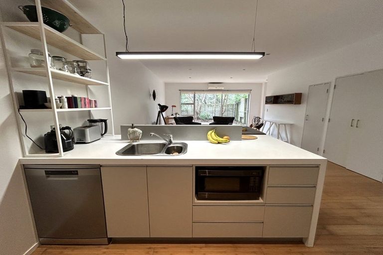 Photo of property in 61 Saddleback Grove, Karori, Wellington, 6012